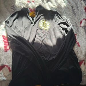Womens large bruins 3 quarter zip